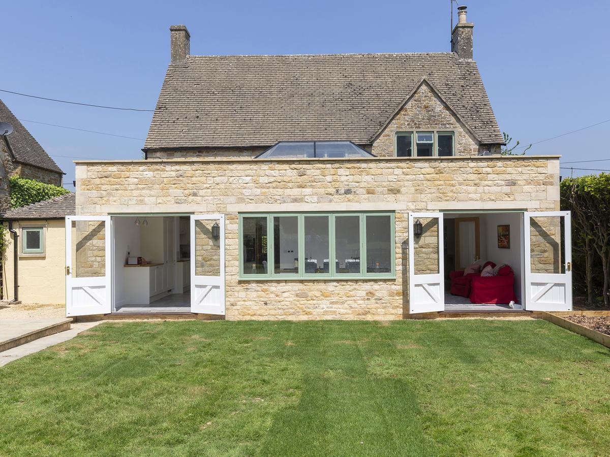 South Winds Villa Bourton-on-the-Water Eksteriør billede