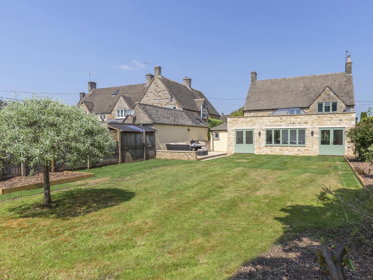 South Winds Villa Bourton-on-the-Water Eksteriør billede
