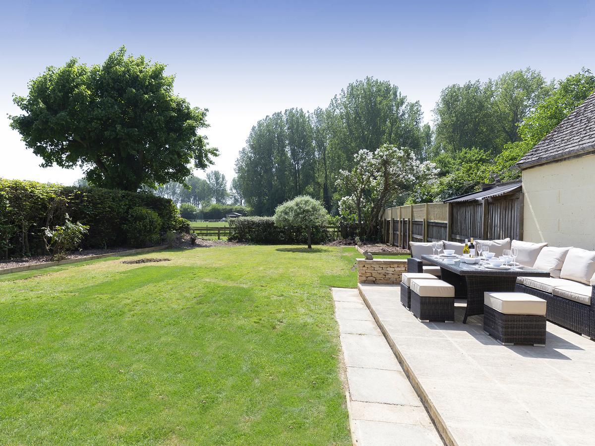 South Winds Villa Bourton-on-the-Water Eksteriør billede